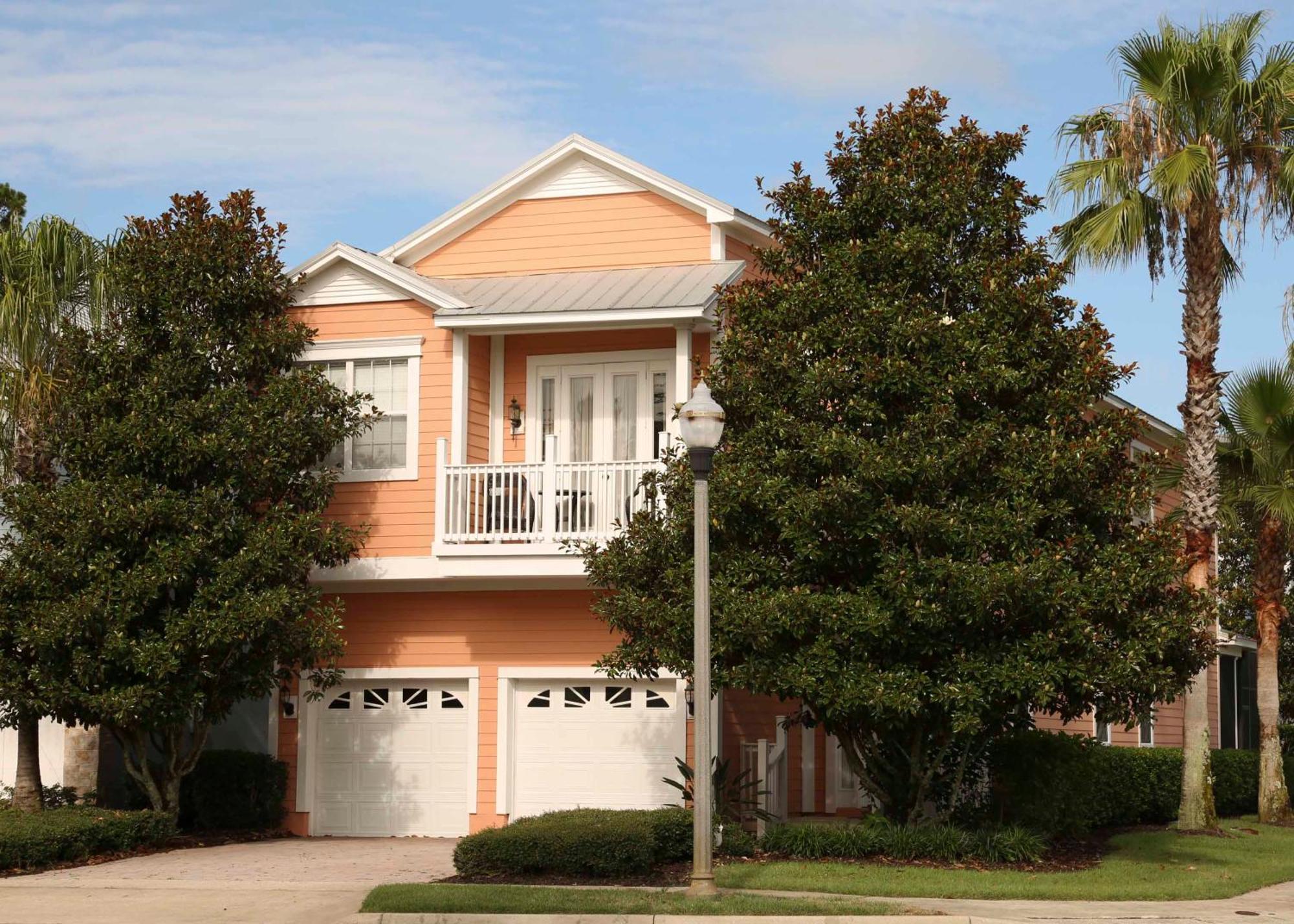 Luxury 5 Bedrooms Minutes From In The Reunion